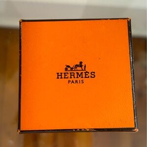 Hermes Mini Pop H Earrings. Excellent condition. Original box and dust bag.